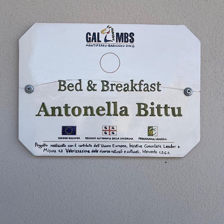 B&B Da Antonella Samugheo Exteriör bild